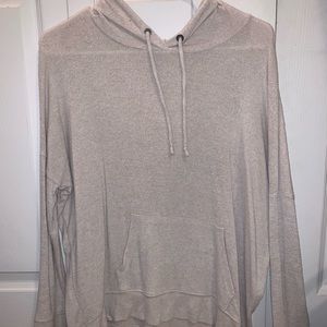 American Eagle cream sweatshirt